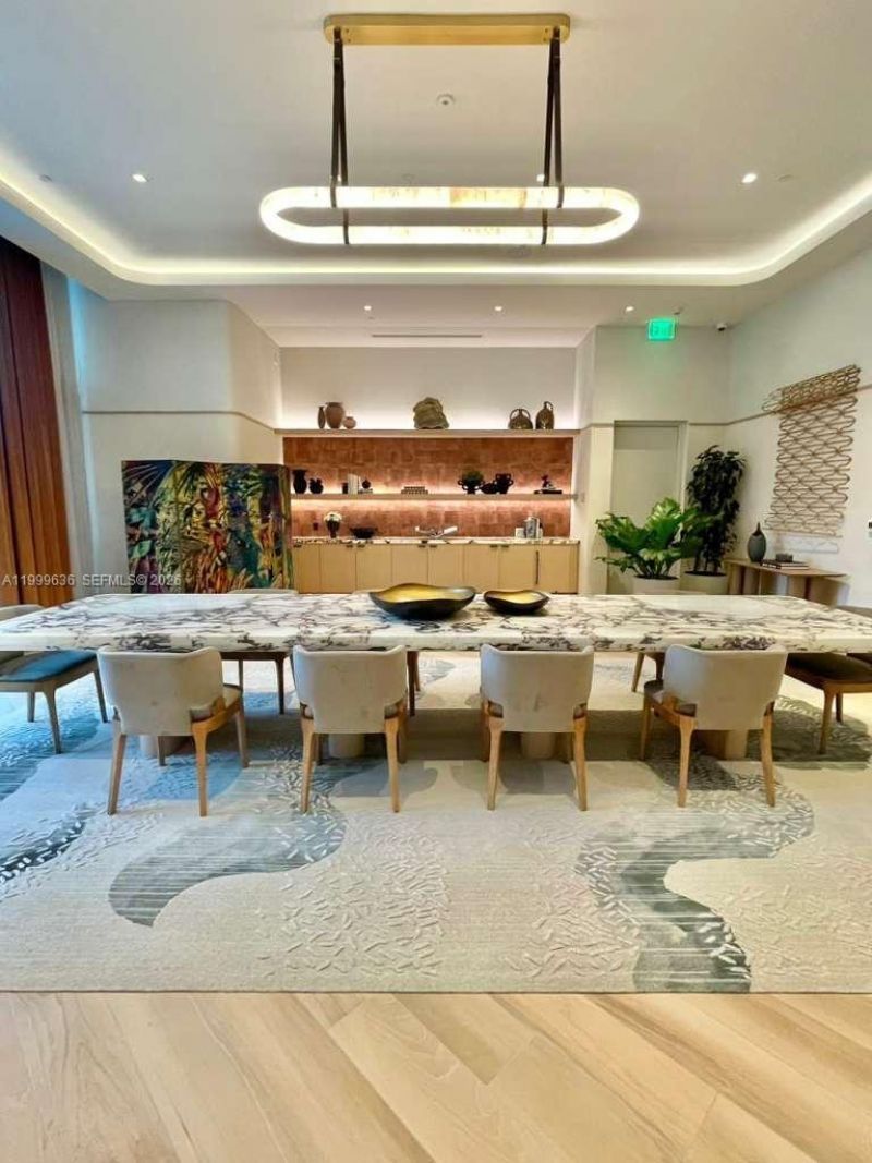 77 SE 5, Unit 1915, Miami, FL 33131 Photo