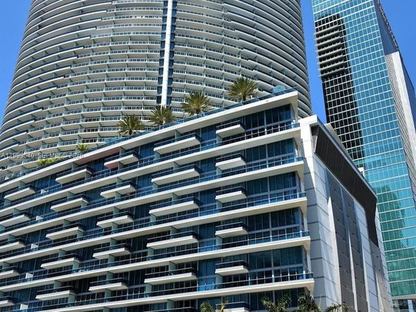 200 Biscayne Boulevard Way, Unit 3911, Miami, FL 33131
