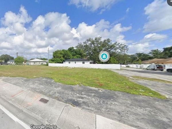 1477 NW 79th St , Miami, FL 33147