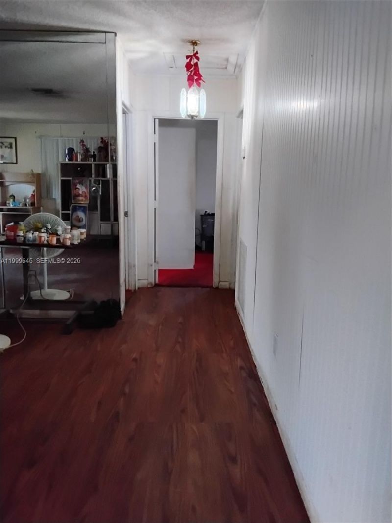 2124 NW 81st St, Miami, FL 33147 Photo