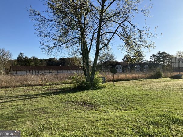 323 Camelot Drive, College Park, GA 30349