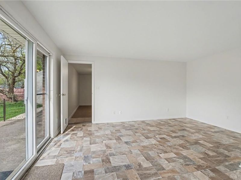 301 Porter Drive, Englewood, OH 45322 Photo 18