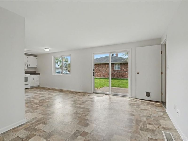 301 Porter Drive, Englewood, OH 45322 Photo 20