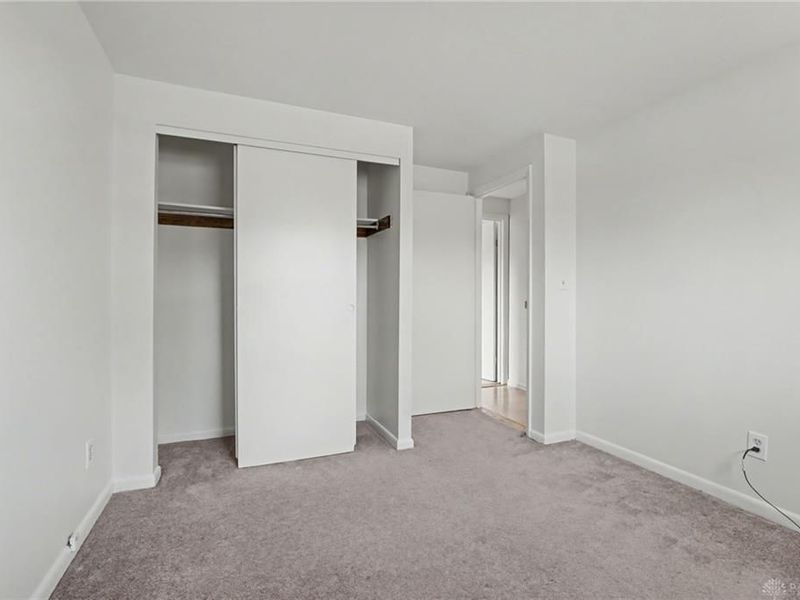 301 Porter Drive, Englewood, OH 45322 Photo 32