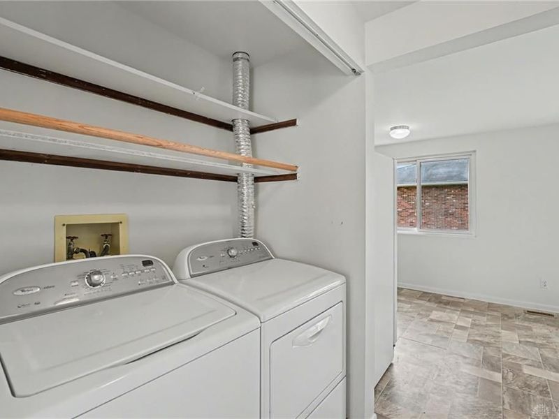 301 Porter Drive, Englewood, OH 45322 Photo 37