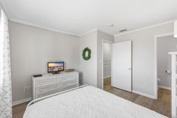 212 2nd Ave. N photo 4