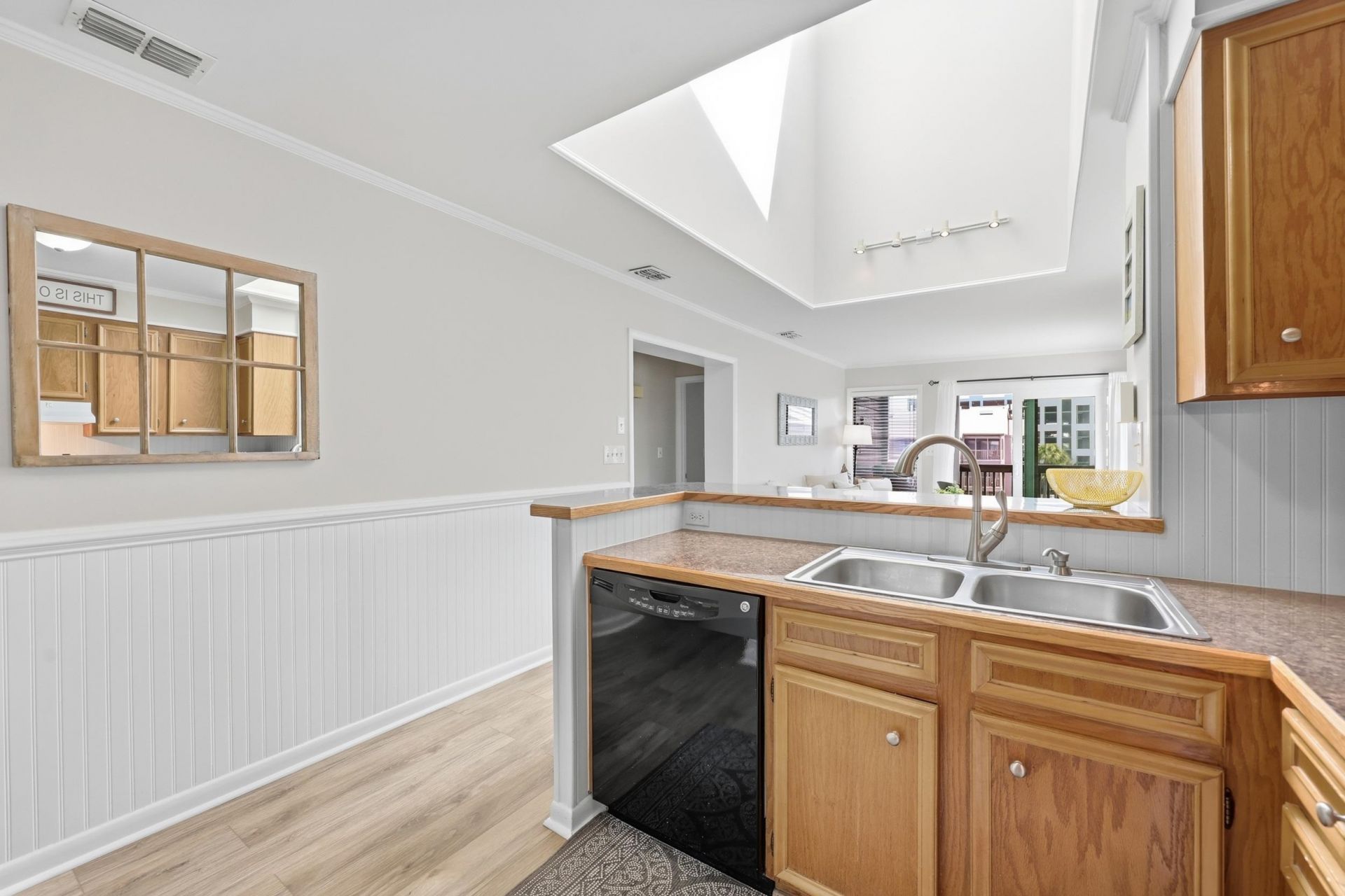 212 2nd Ave. N Photo 9