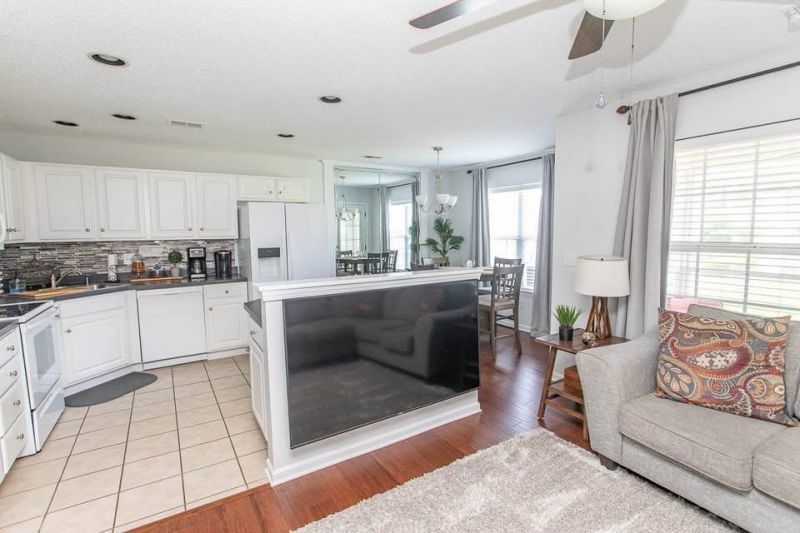 325 River Run Dr. Photo 5