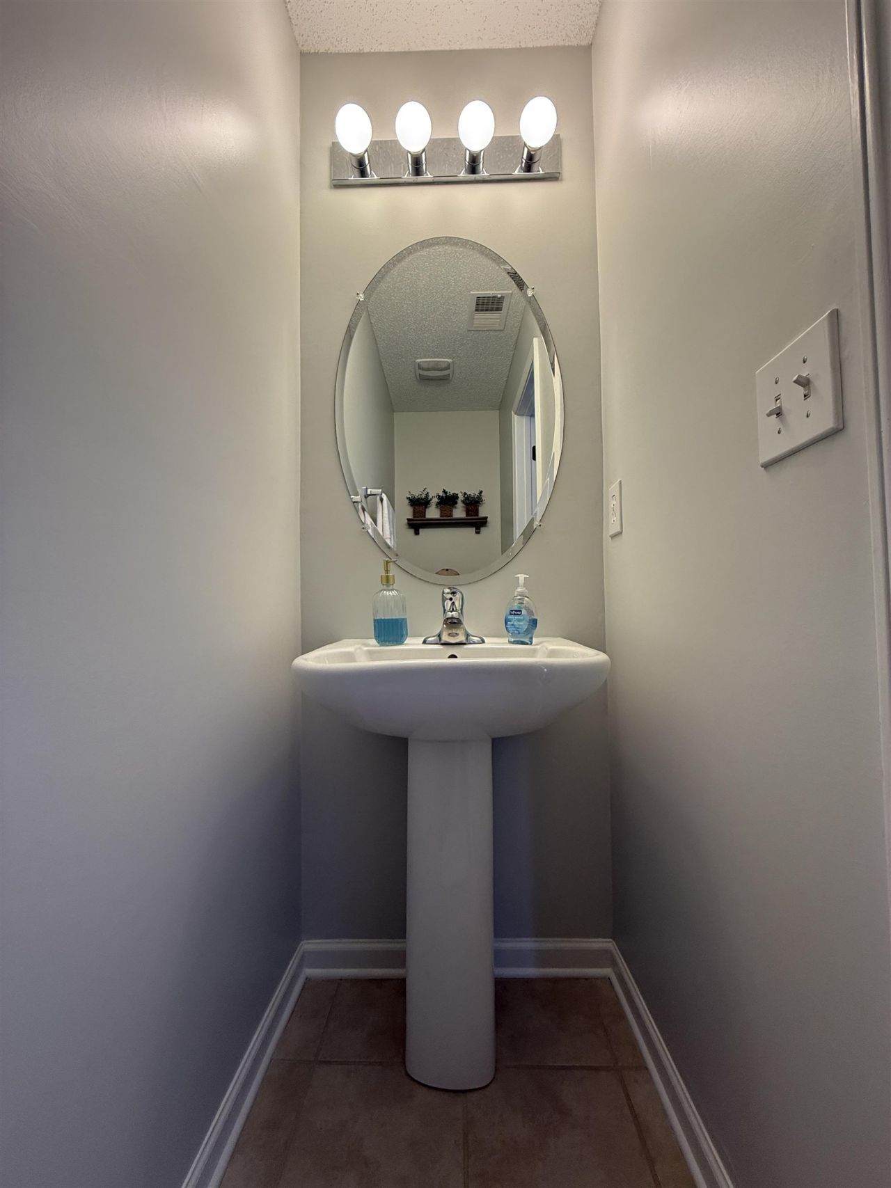 325 River Run Dr. Photo 9