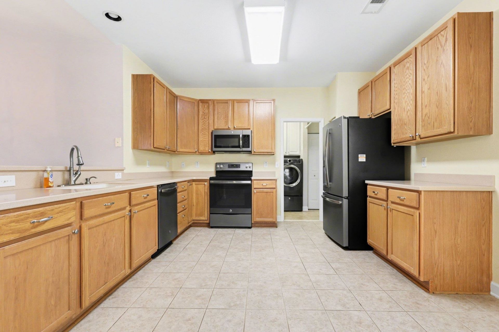 363 Vermillion Dr. Photo 10