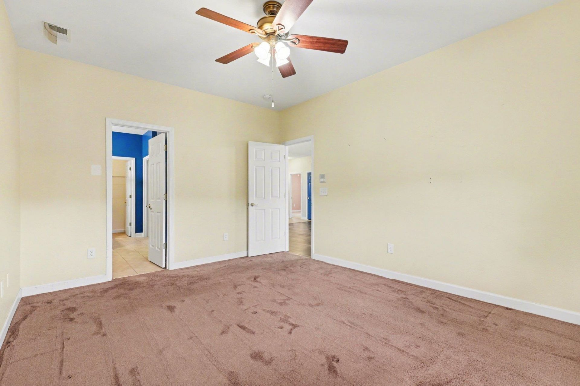 363 Vermillion Dr. Photo 17