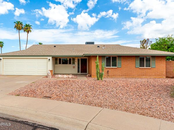 11621 N 39TH Street, Phoenix, AZ 85028