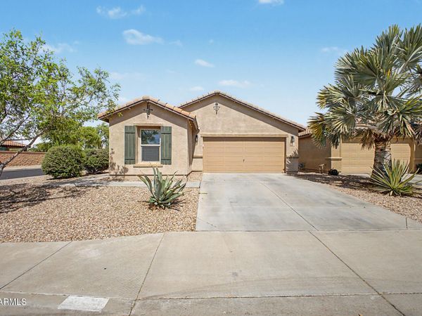 33421 N BOWLES Drive, San Tan Valley, AZ 85144