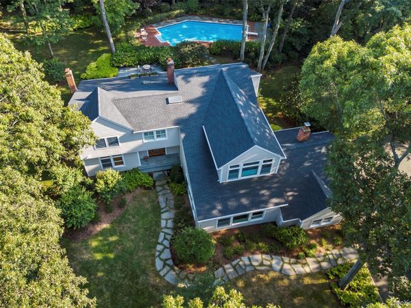 8 Waterview Lane, Setauket, NY 11733