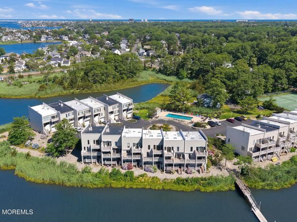 57 Bridgewaters Drive, Unit 18, Oceanport, NJ 07757