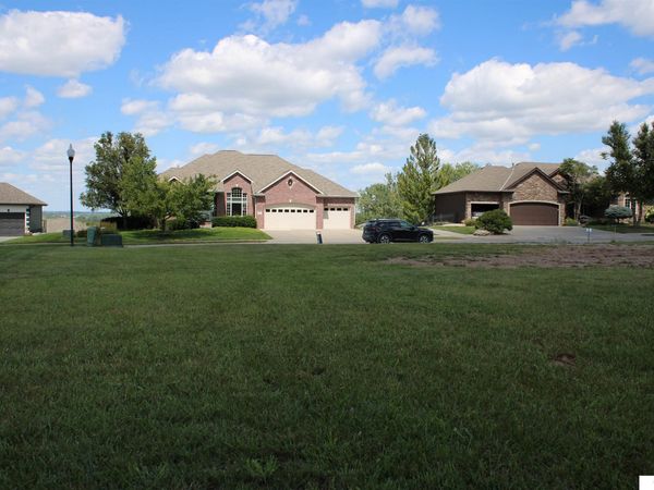1301 Fairway Circle, Ashland, NE 68003