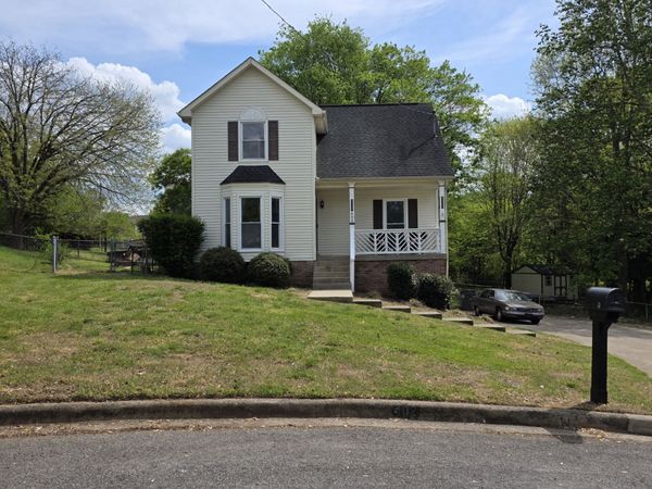 402 Boscobel Ct, Clarksville, TN 37040