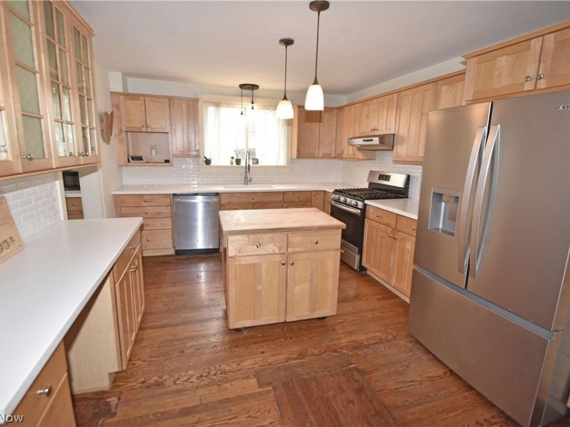 224 Casterton Avenue , Akron, OH 44303 Photo 9