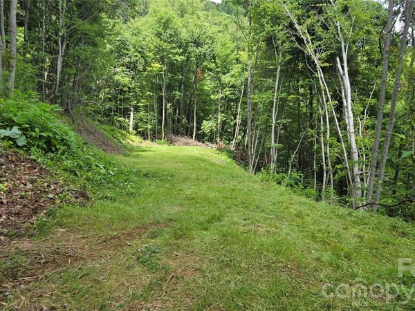 3355 Utah Mountain Road, Waynesville, NC 28785