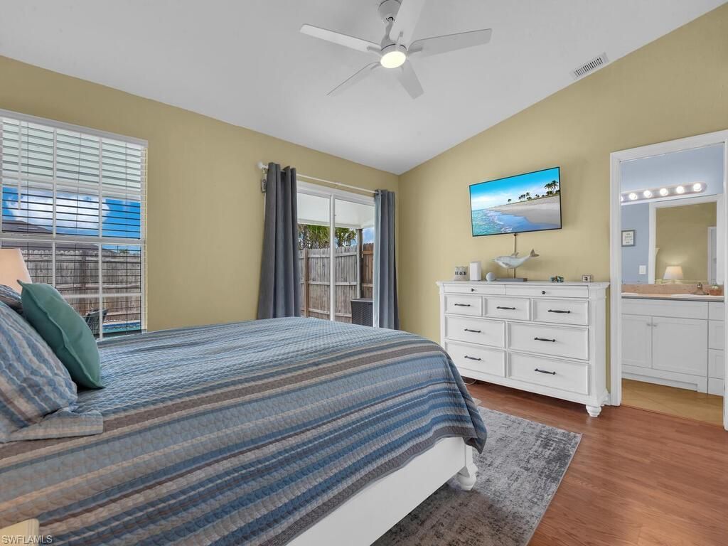 1135 NE 2nd Pl, Cape Coral, FL 33909 Photo