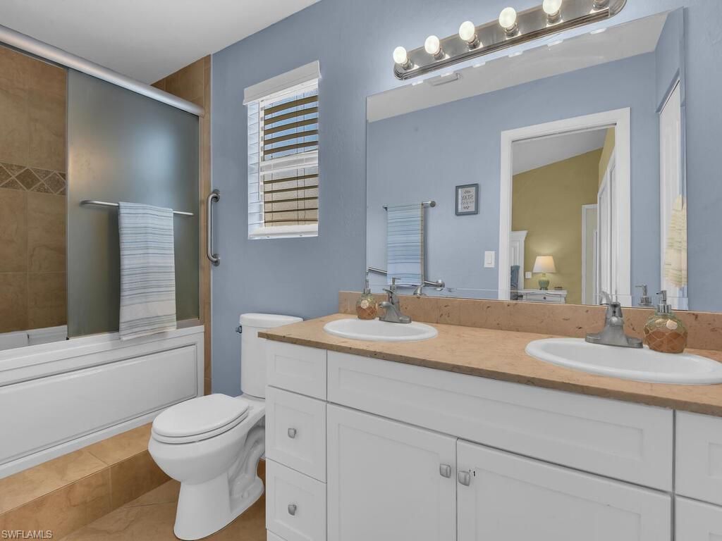 1135 NE 2nd Pl, Cape Coral, FL 33909 Photo