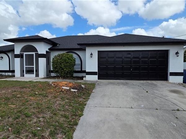 3018 41st ST SW, LEHIGH ACRES, FL 33976