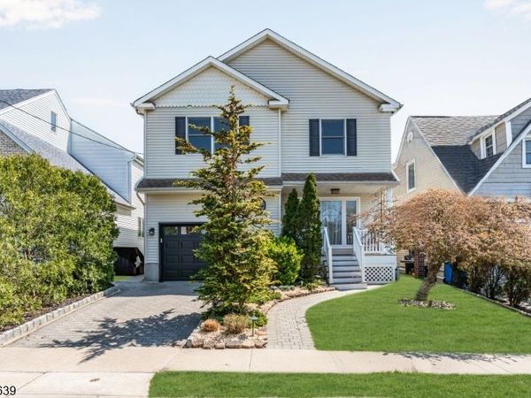 52 7th St, North Arlington, NJ 07031