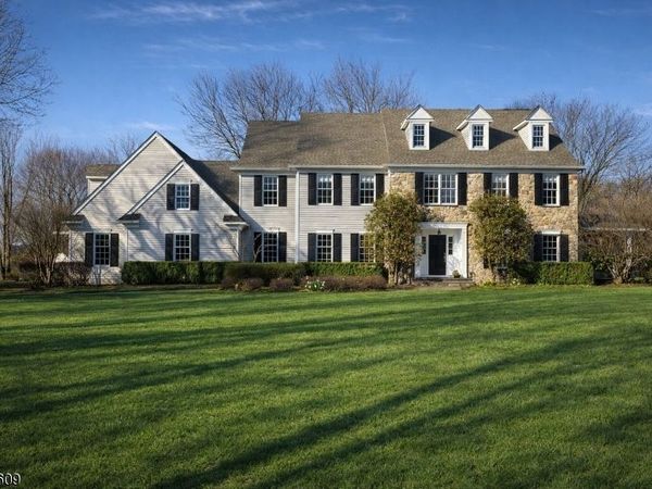 15 Ramsey Rd, Clinton, NJ 08833