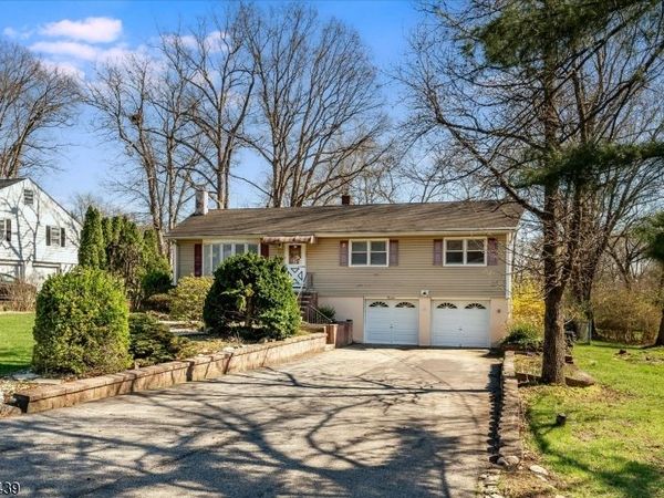 13 Hilldale Rd, Montville, NJ 07058