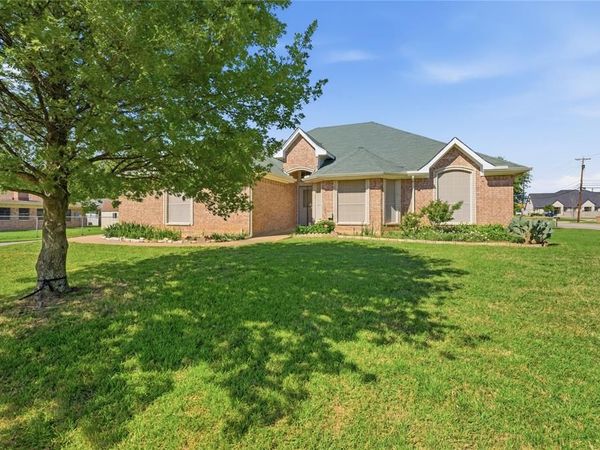 7451 Stonybrooke Drive, North Richland Hills, TX 76182