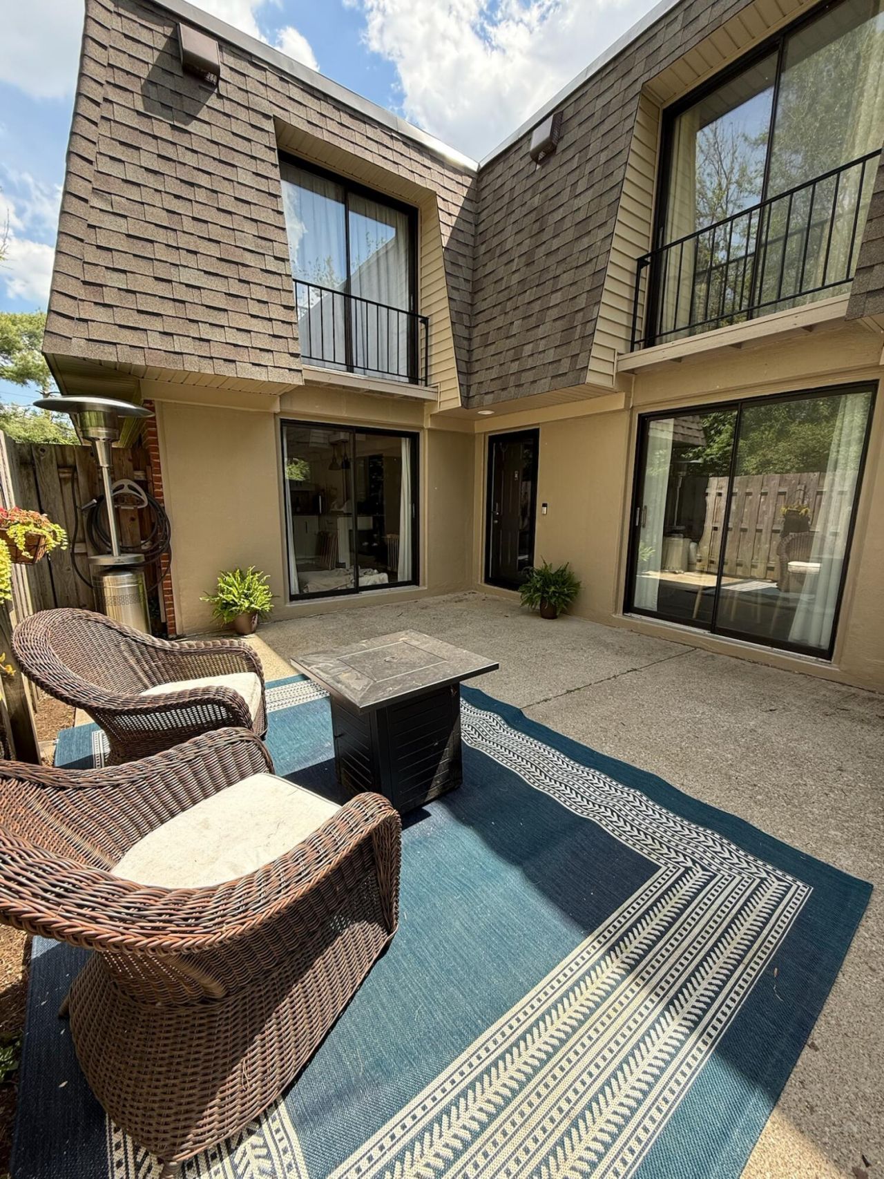 401 SE Redding Road, Unit 31, Lexington, KY 40517 Main Photo