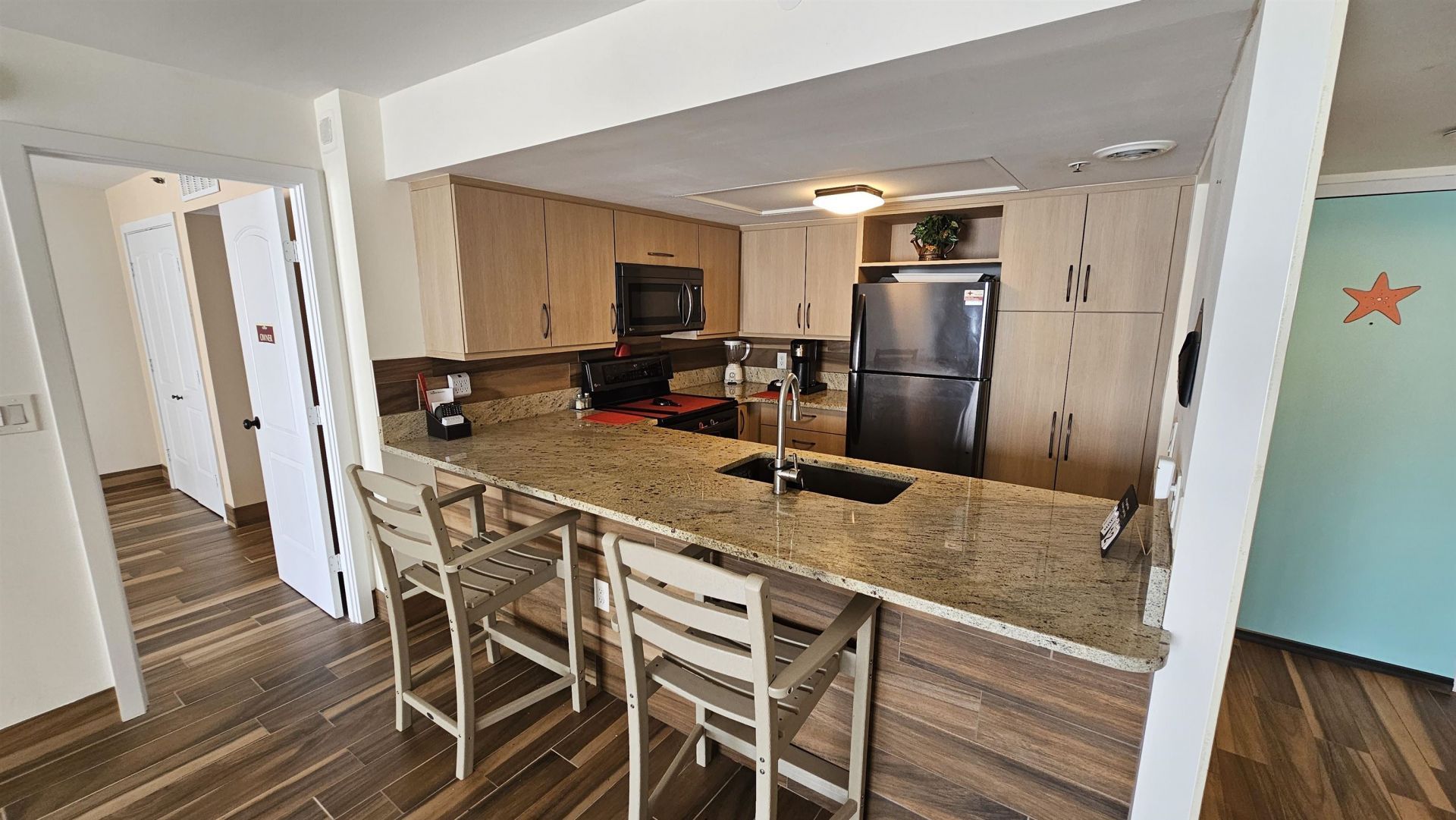 9820 Queensway Blvd. Photo 13