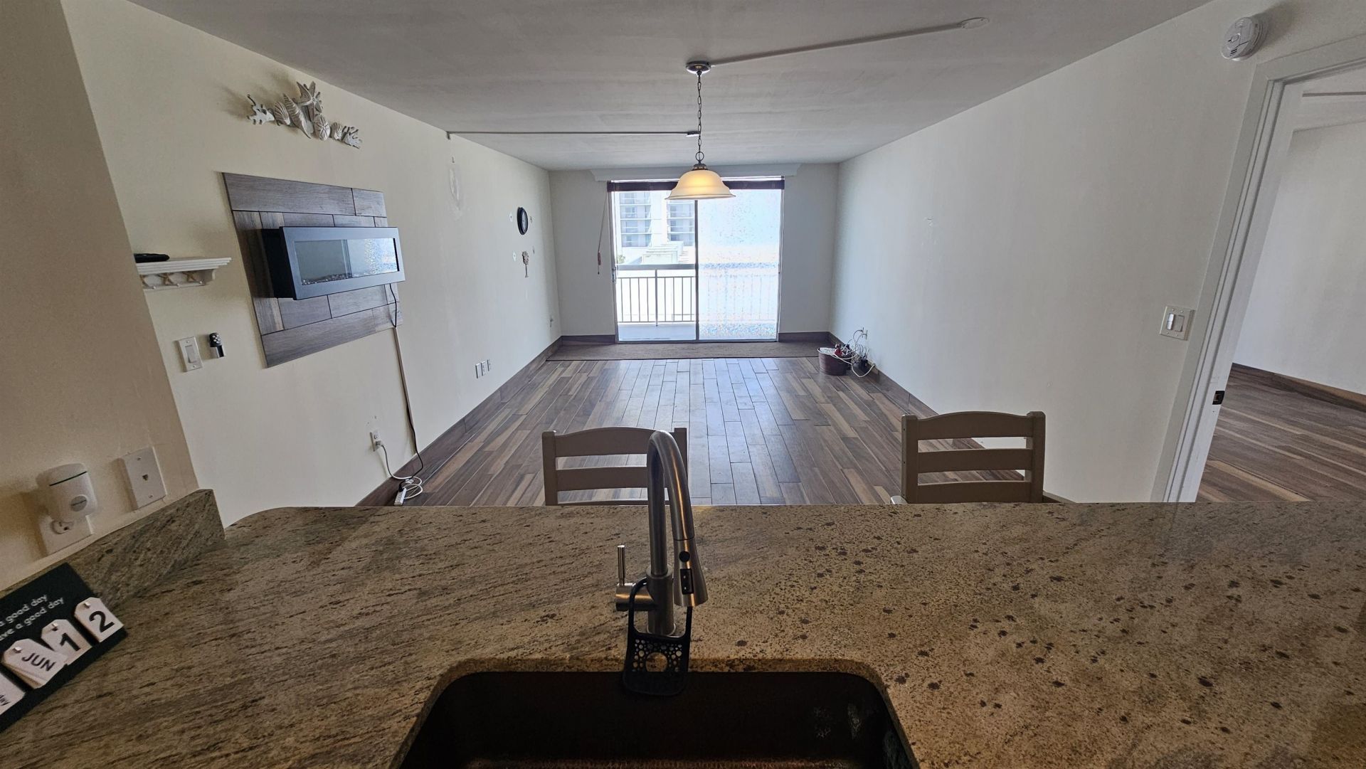 9820 Queensway Blvd. Photo 17