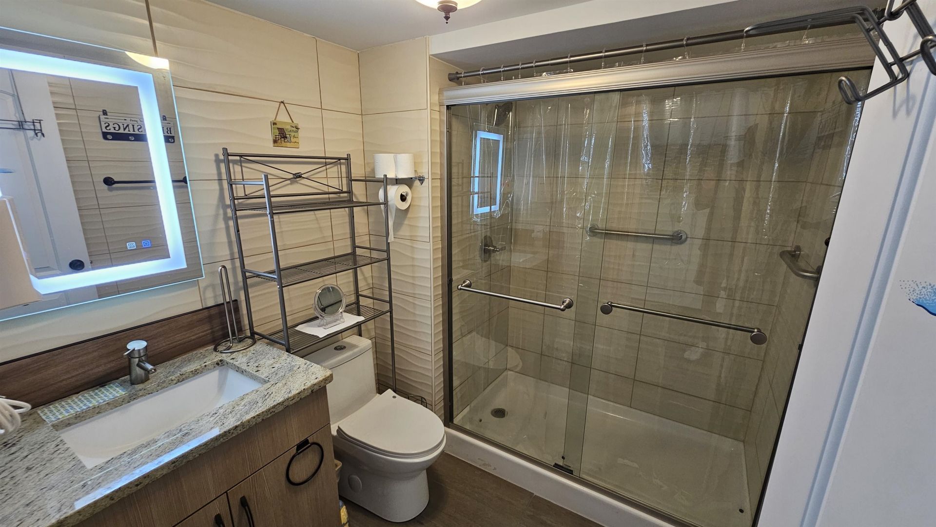 9820 Queensway Blvd. Photo 24