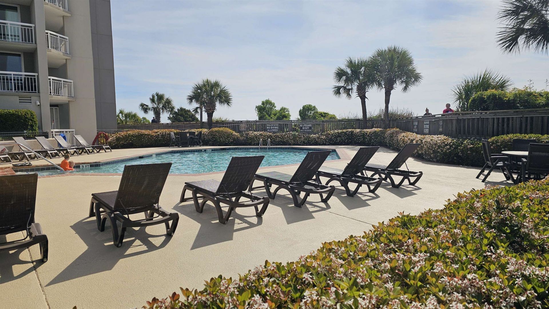 9820 Queensway Blvd. Photo 28