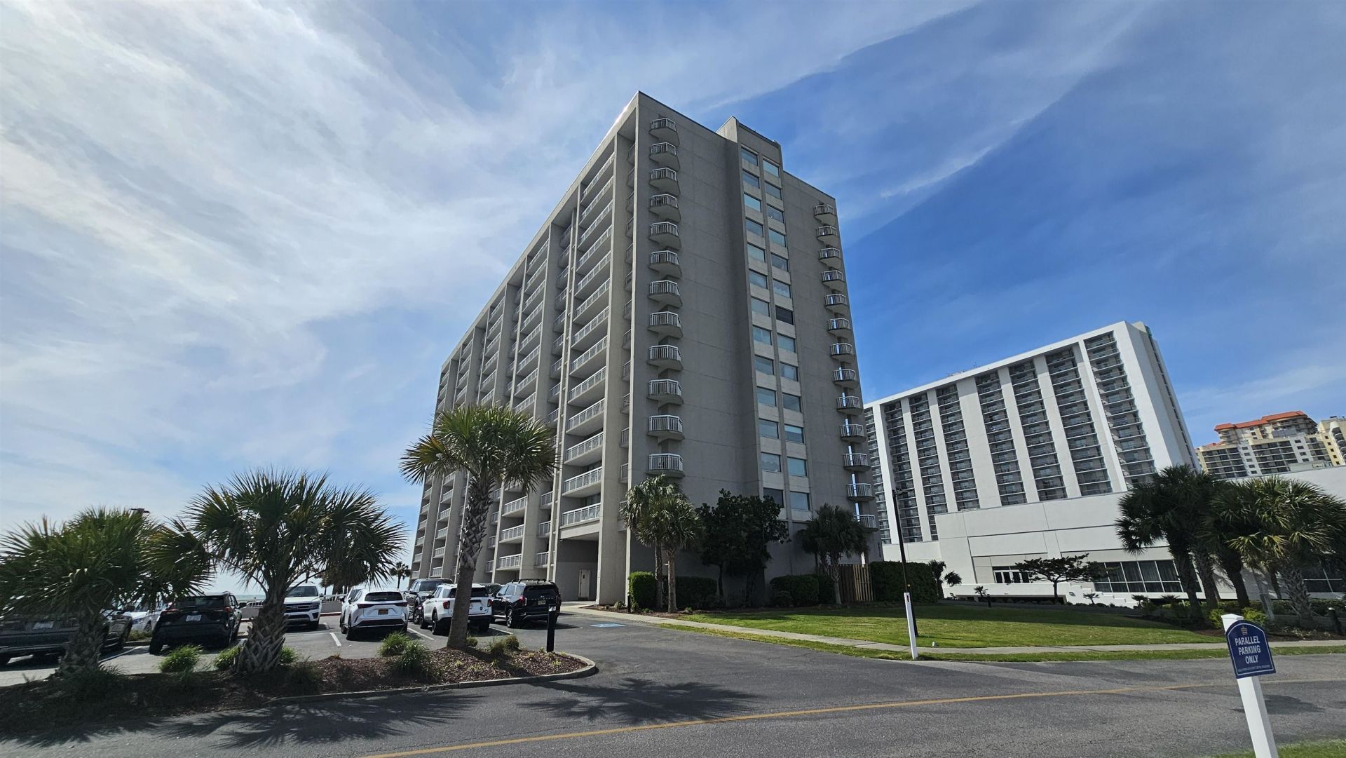 9820 Queensway Blvd. Photo 32