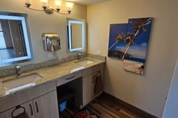 9820 Queensway Blvd. photo 4