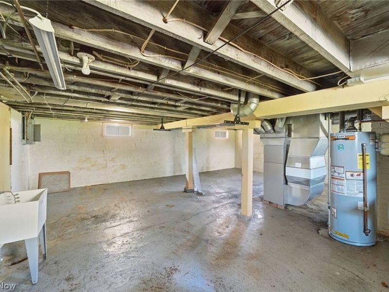 413 Hower Street NE, North Canton, OH 44720 Photo 29