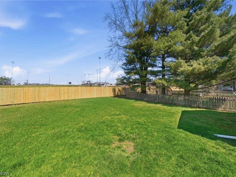 413 Hower Street NE, North Canton, OH 44720 Photo 32