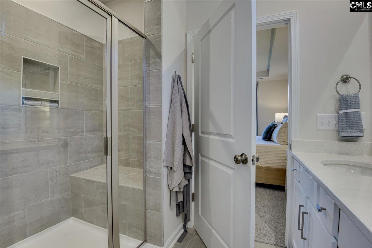 708 Feldspar Court  Photo 23