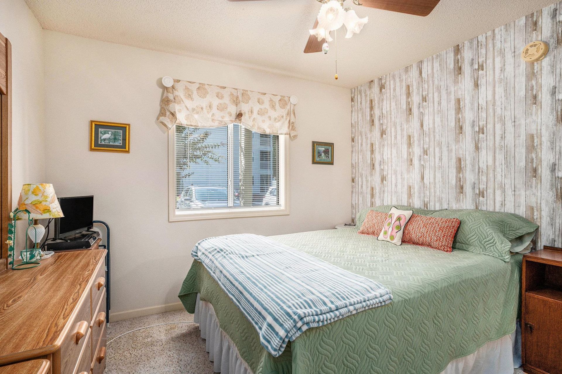 1240 White Tree Ln. Photo 14