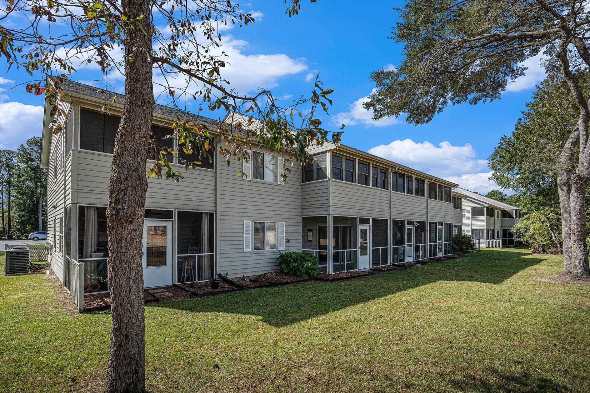 1240 White Tree Ln. Photo 22