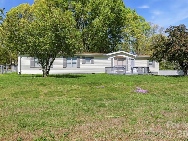 1235 Cheyenne Oaks Drive, Claremont, NC 28610