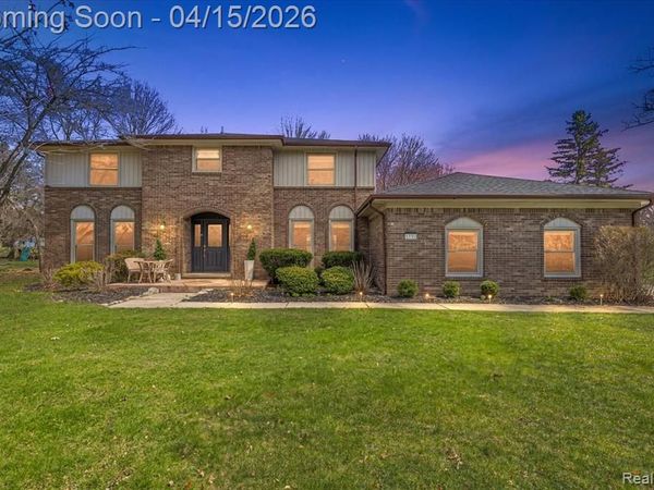 1732 Kilburn Road N, Rochester Hills, MI 48306