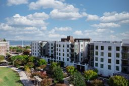 5 Gadsdenboro Street photo 4