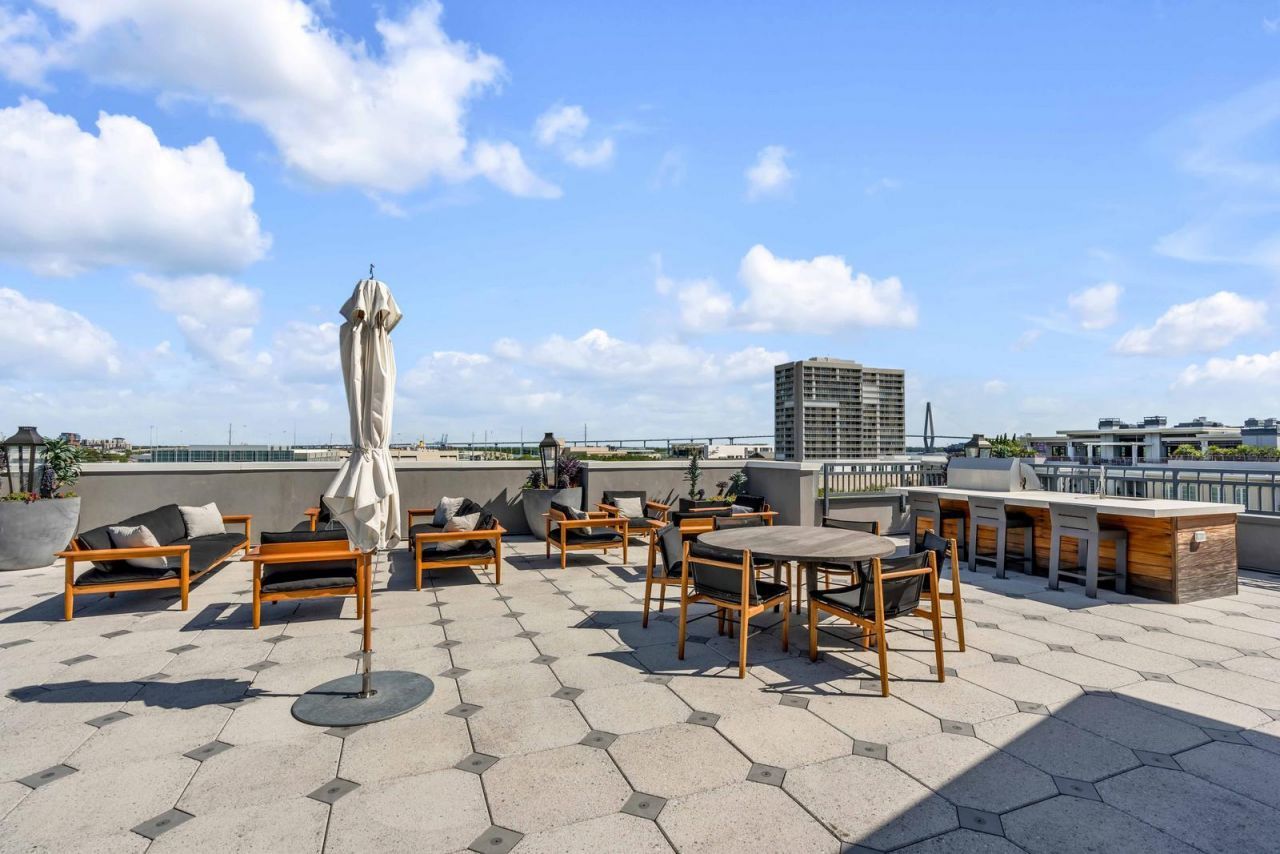 5 Gadsdenboro Street Photo 33