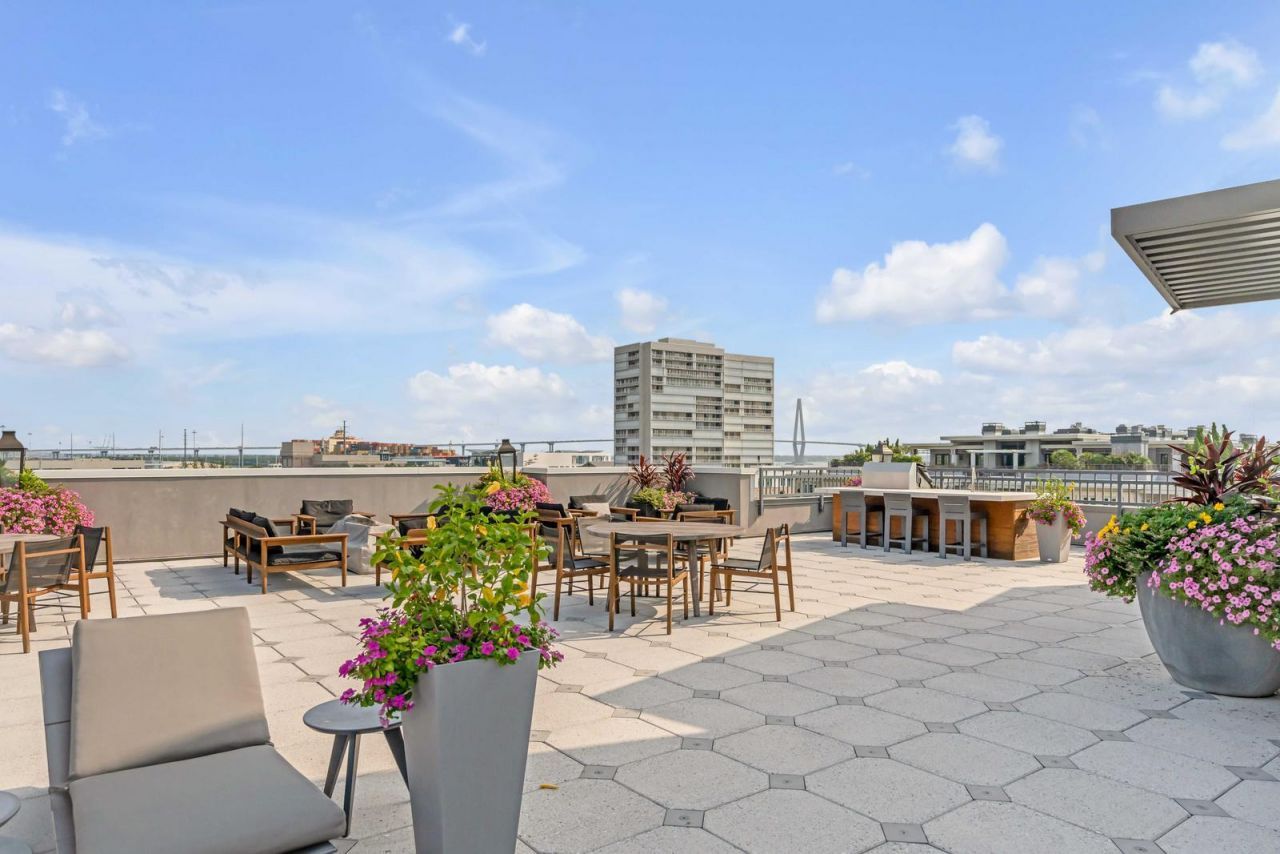 5 Gadsdenboro Street Photo 43