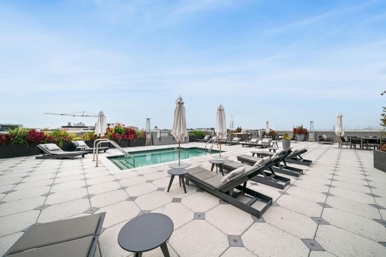 5 Gadsdenboro Street Photo 46