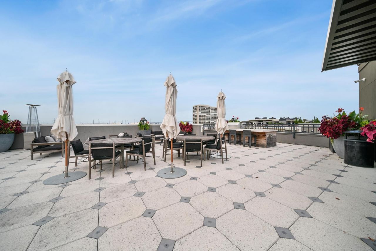 5 Gadsdenboro Street Photo 47