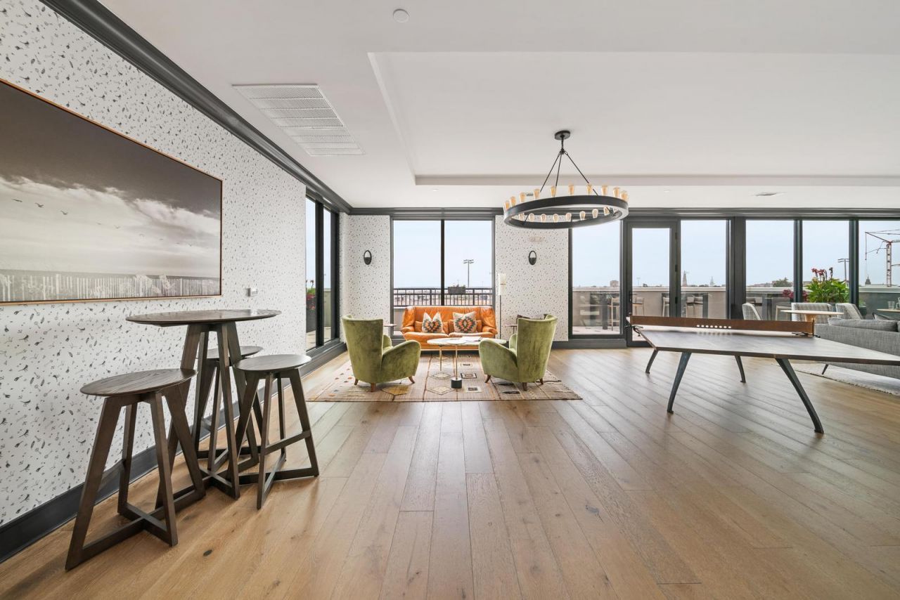 5 Gadsdenboro Street Photo 53